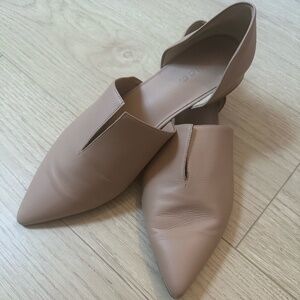 Vince Darlington Women's Leather Pointy Toe Flat